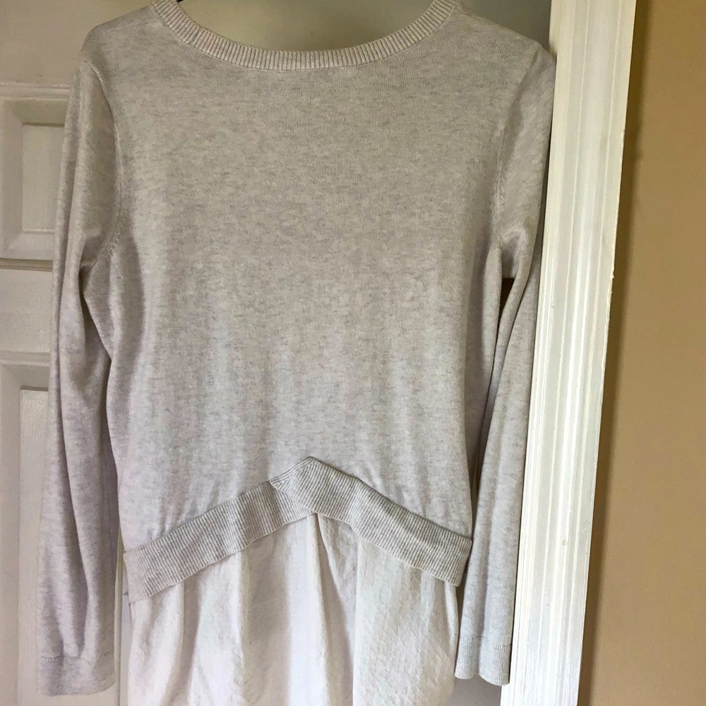 Cute thin Loft top